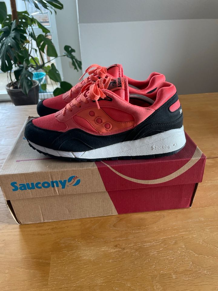 Saucony Shadow 6000 US 11 EU 45 Sneaker in Rastede