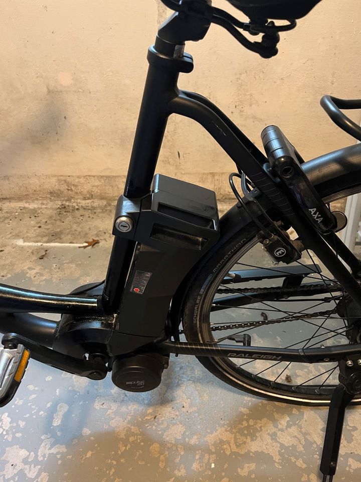 E-bike Fahrrad in Brake (Unterweser)