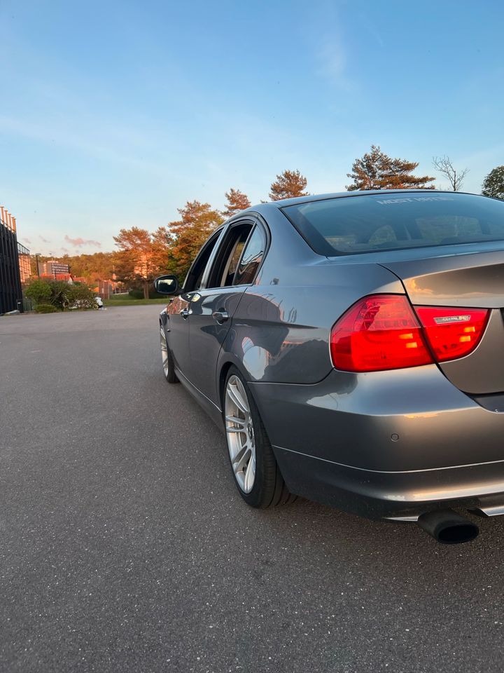 BMW E90 318i in Homburg