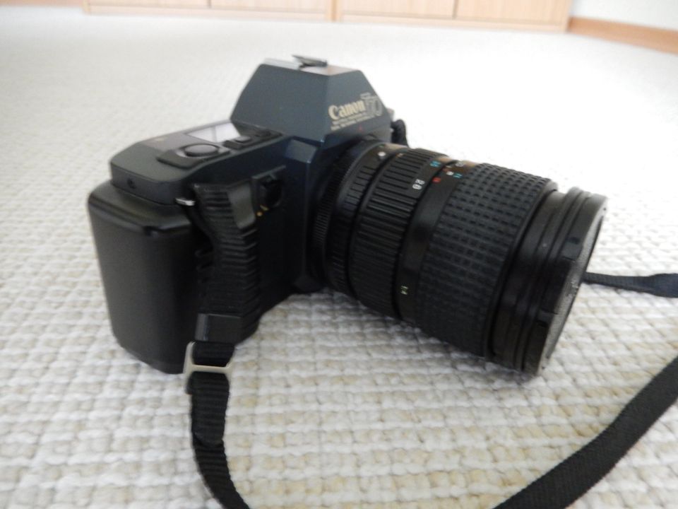 Canon Spiegelreflexkamera T70 in Hamm