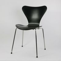 Fritz Hansen Serie 7 Stuhl 3107 schwarz lackiert Hessen - Offenbach Vorschau