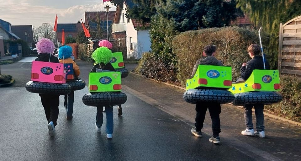 Gruppenkarnevalskostüm Autoscooter in Wadersloh