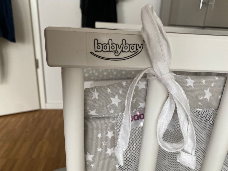 Babybay Bett mit Ausstattung in Wiesbaden