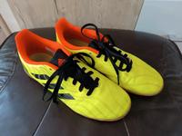 Wie neu! Hallenturnschuhe Gr. 37,5 * Sneaker Fußball * adidas Sachsen - Nossen Vorschau
