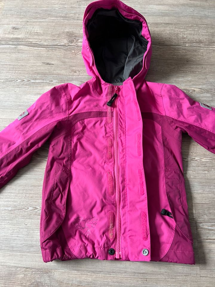 Jack Wolfskin Regenjacke Gr 116 Himbeerpink in Salzgitter