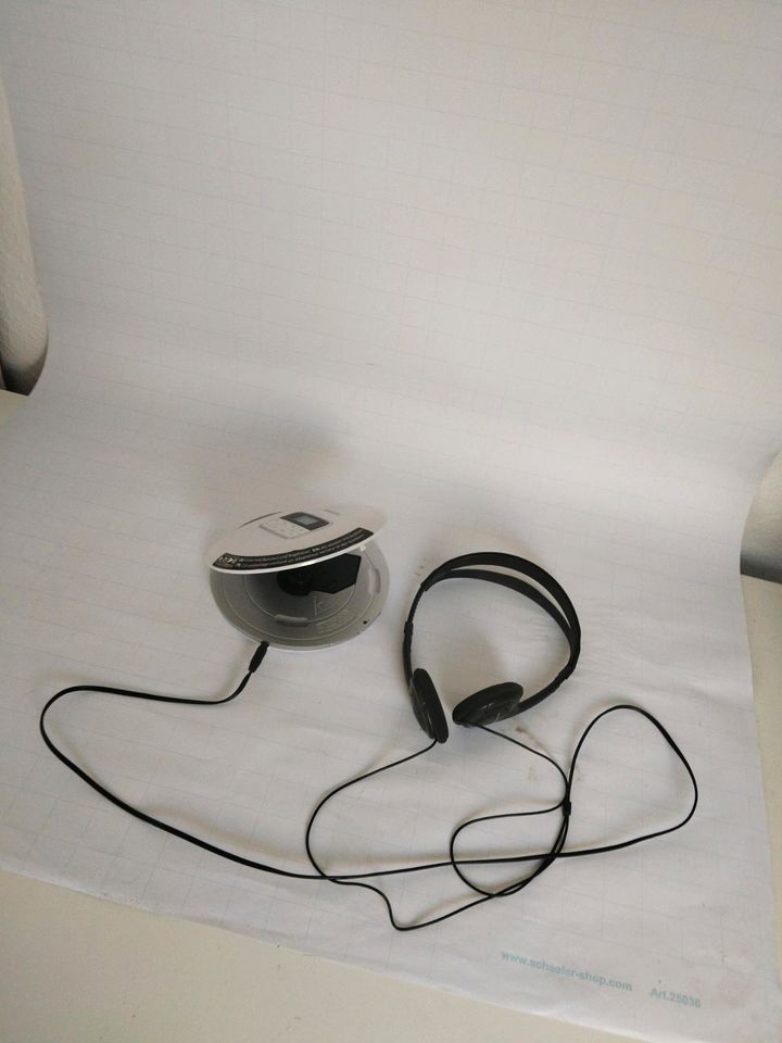 CD Player + kopfhörer in Rheinmünster