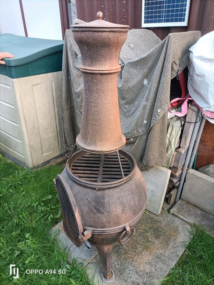 Gusseiserner Grill Garten Feuer  Fleisch am Spieß mit TurmDecke in Spremberg