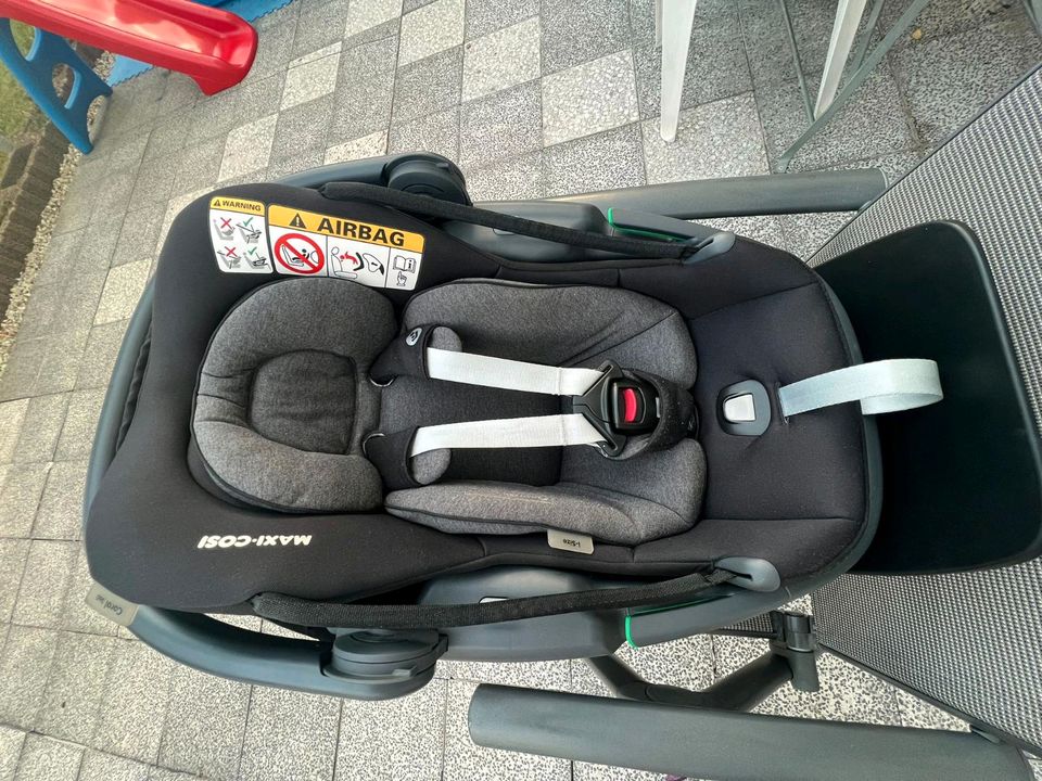 Maxi Cosi Coral 360 Grad inkl Isofix Basis Station in Reichenbach (Vogtland)