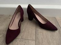 Esprit Schuhe Damen rot Größe 36 Pumps Bordeaux spitz Sachsen - Treuen Vorschau