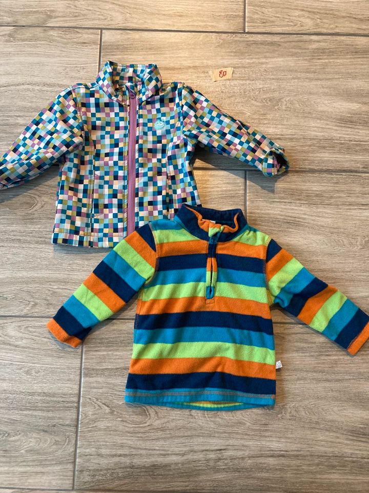 12 Teile Jacke Schlafanzug Kleidungspaket Kinder Kleidung 80 in Bülkau