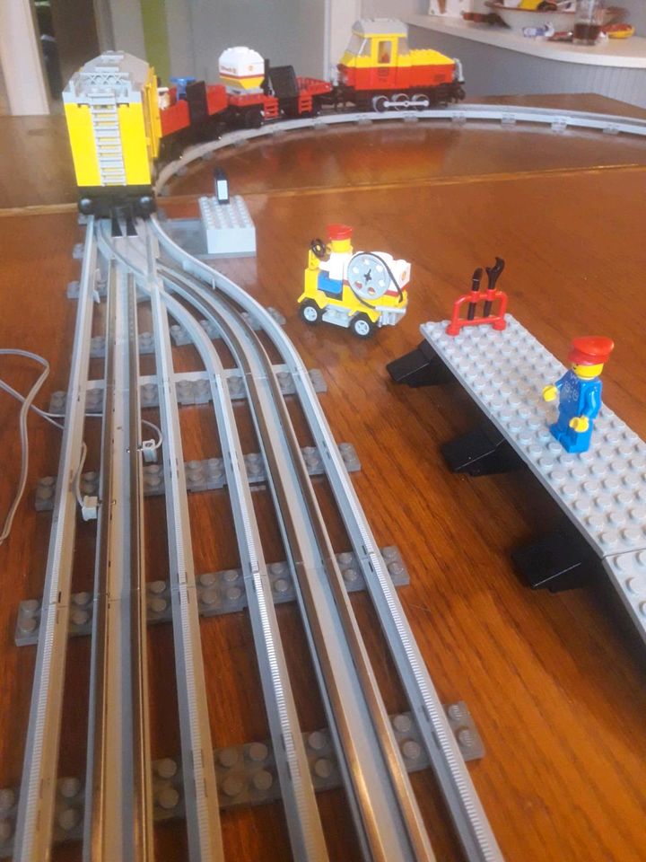 Lego Eisenbahn 7735 7856 7864 in Bischofsheim
