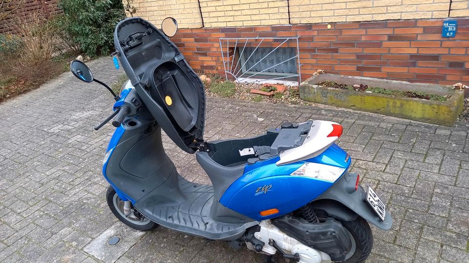 Roller Piaggio ZIP50 4T 45kmh in Eystrup