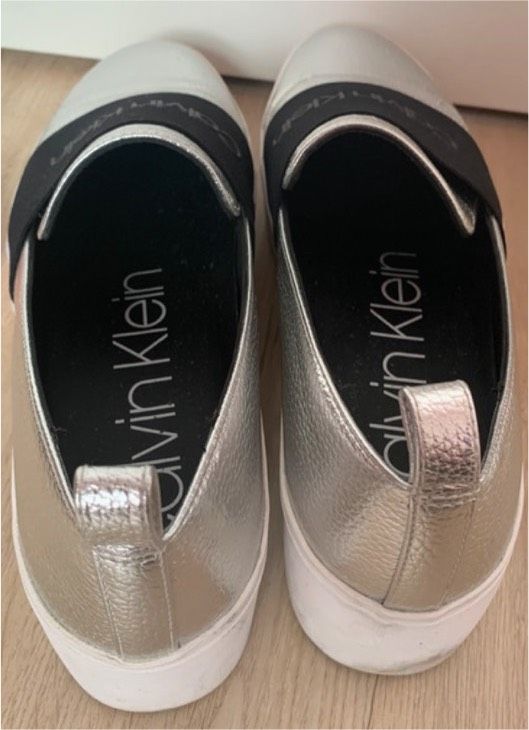 Calvin Klein Schuhe Sneaker Slipper in Langenfeld