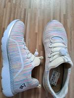 1 Paar Stoff-Turnschuhe Gr. 40 von RIEKER NEU Brandenburg - Strausberg Vorschau