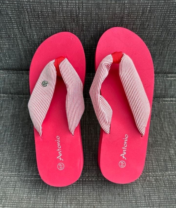 Ungetragene Flip Flops • pink • zu verkaufen in Waldkraiburg