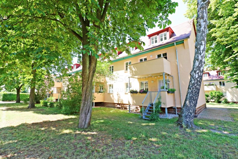 Wohnen auf zwei Ebenen: Maisonette mit 2 Bädern, Balkon & idyllische Grünflächen in Leipzig-Dölitz in Leipzig