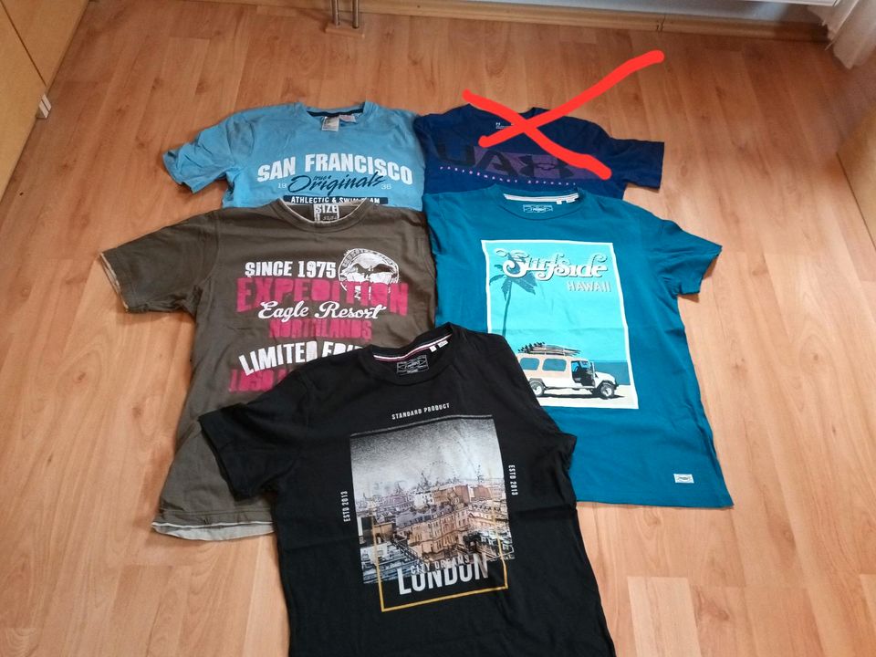 4 Tshirt Gr S Bekleidungspaket in Ilmenau