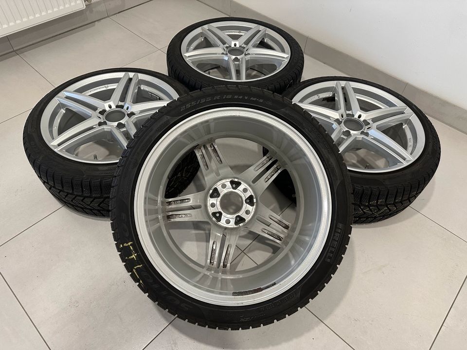 4x 18 Zoll Mercedes Benz Zubehör Winterradsatz in Kelkheim