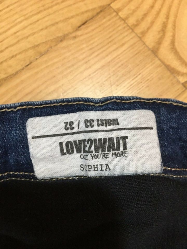 Umstandsmode Jeanshose L2W Grösse 33/32 neuwertig in Ostbevern