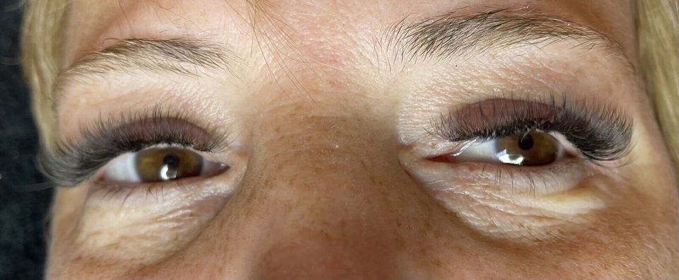 Nageldesign, Wimpernverlängerung, Microneedling Schulung in Grebenau