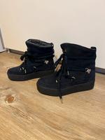 Tommy Hilfiger Stiefel 37 Neu Damen Boots Stiefeletten gefüttert Brandenburg - Hoppegarten Vorschau