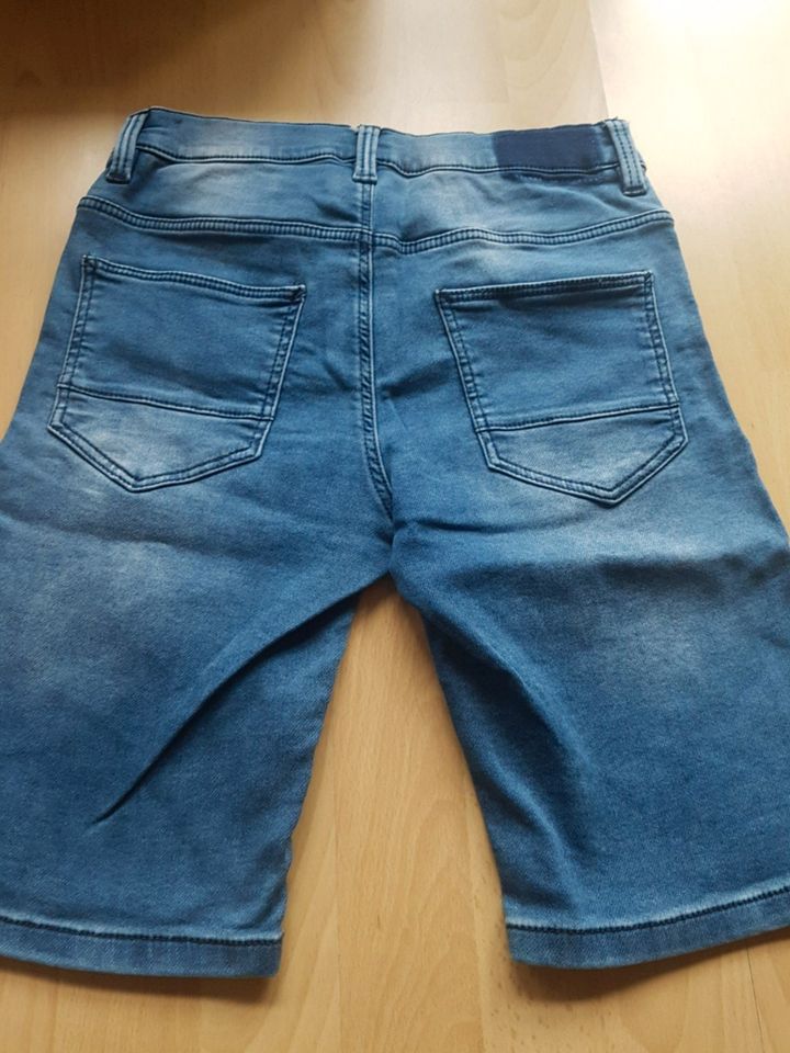 C&A Jeans Shorts Gr.146 Top in Hetlinger Neuerkoog