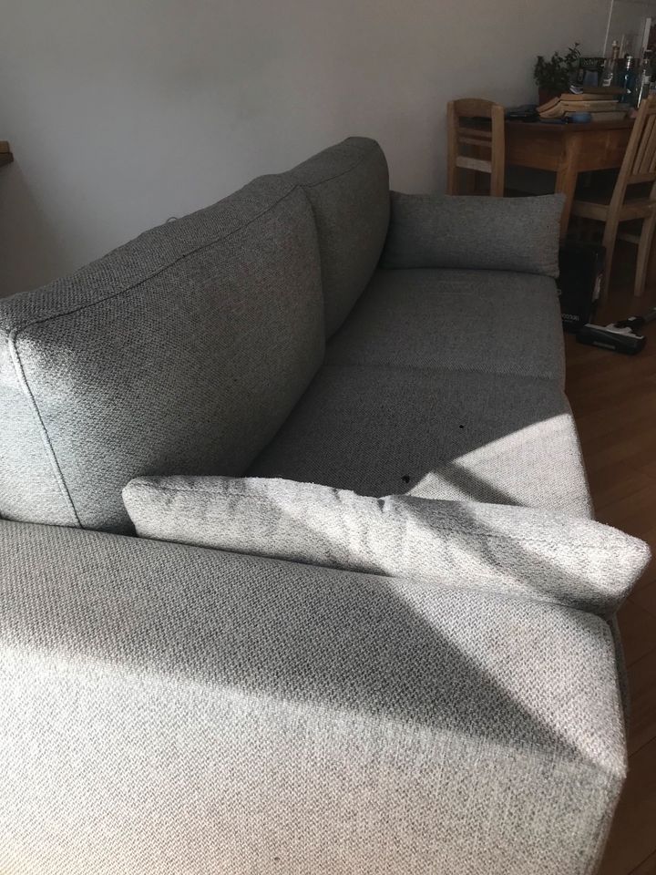 Graue Couch/Sofa in München