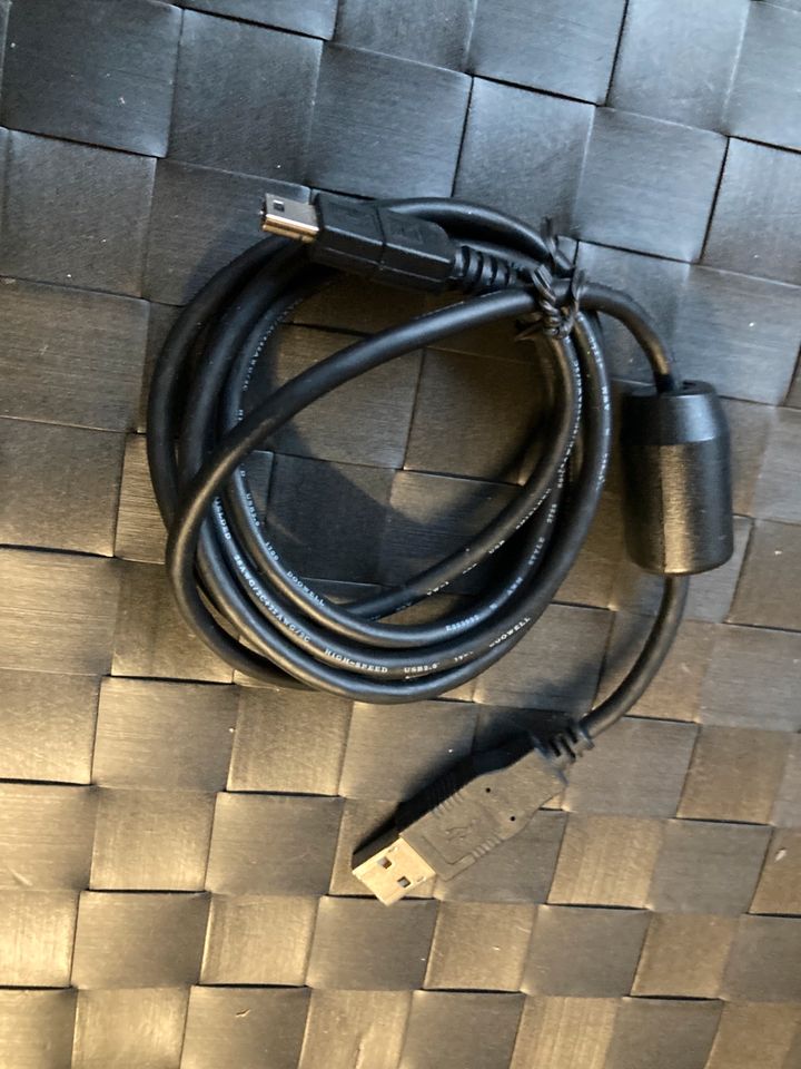 Klinkenstecker und USB Kabel in Neustadt in Holstein