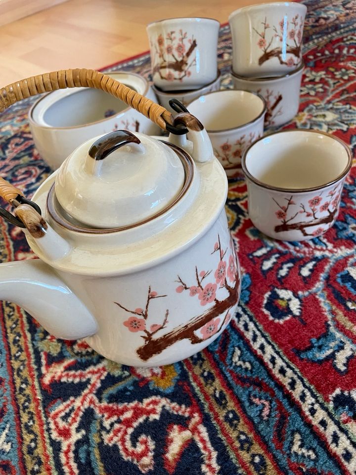 Teezeremonie Teeservice Teekanne in Dassel