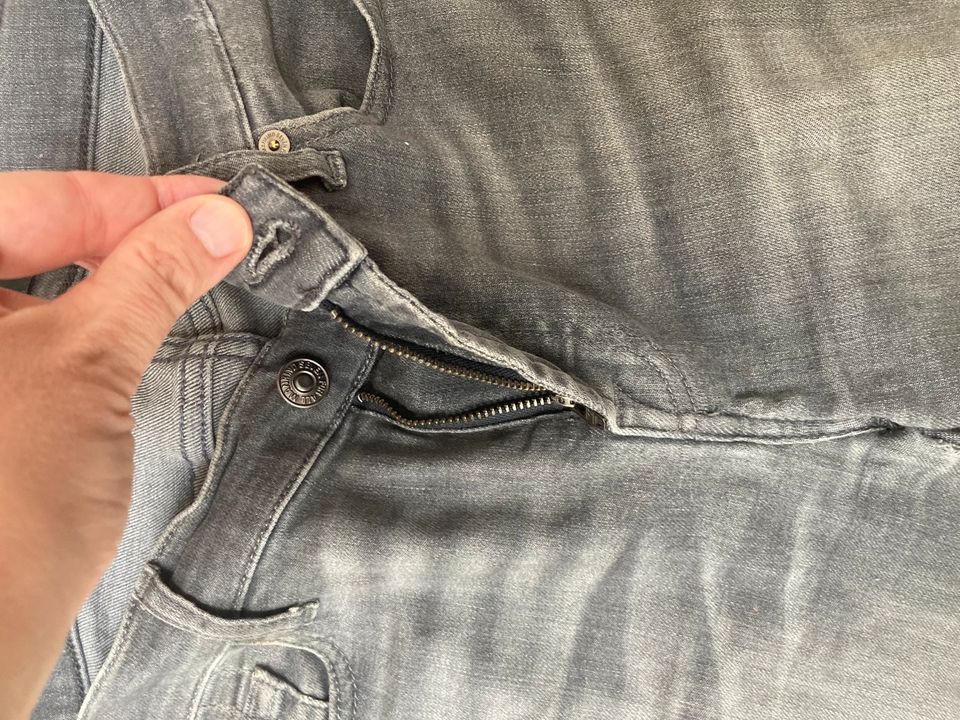 Jeans 7 for all Mankind Bundweite 30 in Mettmann