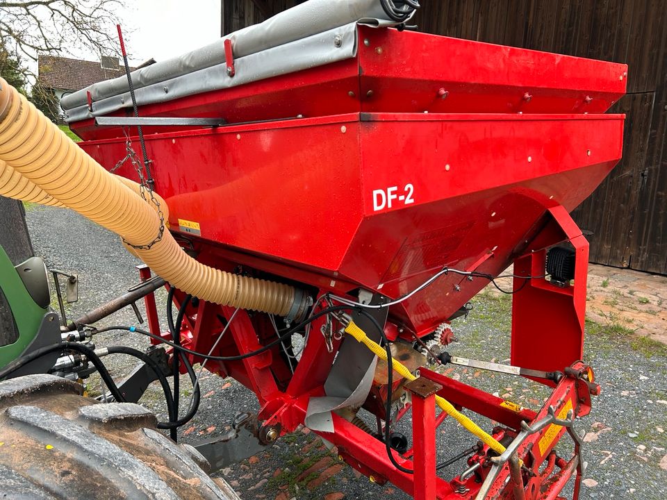 Fronttank Kverneland DF2 in Zeitlofs