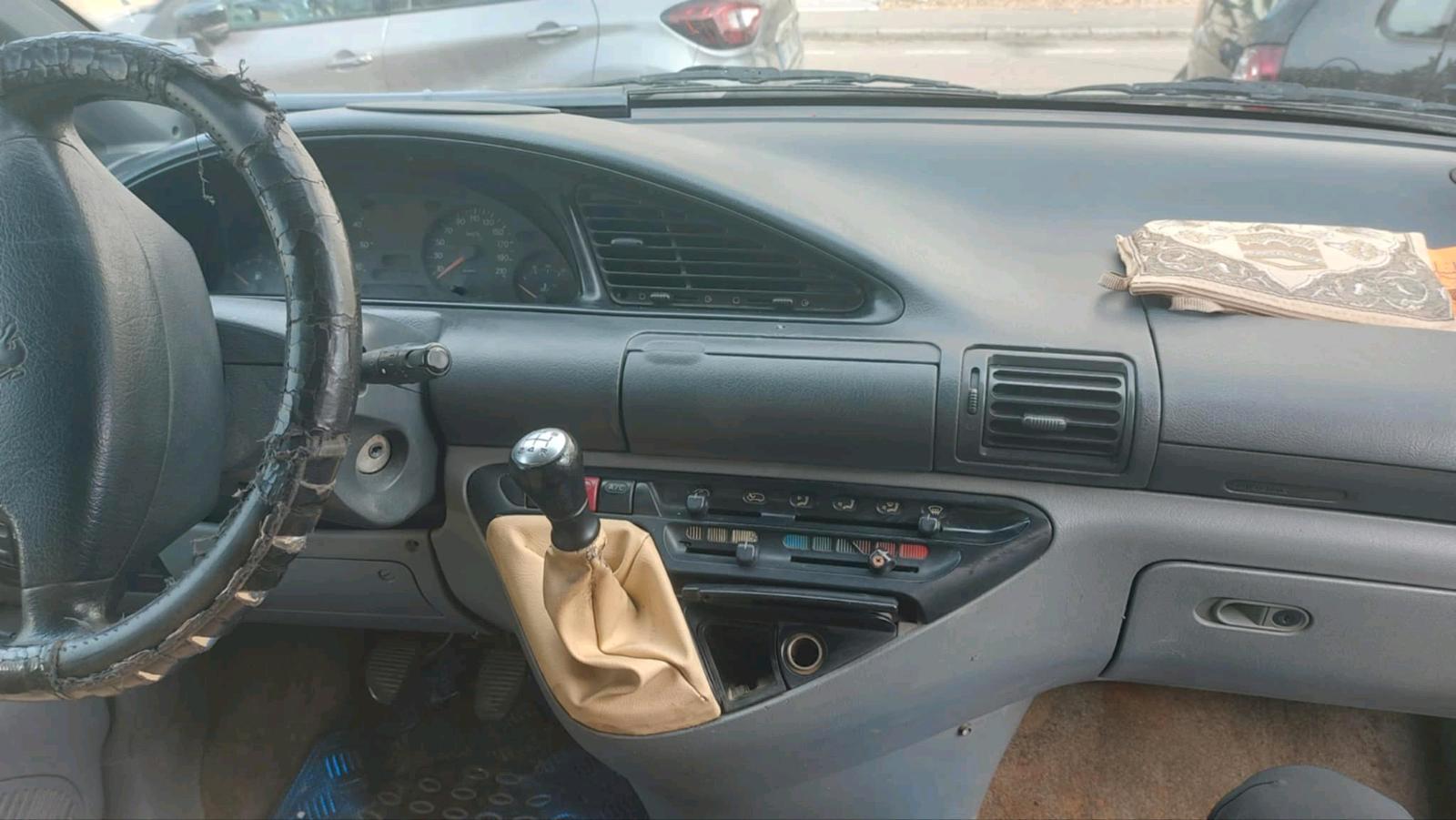Abbildung des Autos 806 hdi peugeot