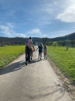 Familie sucht: Haus oder Grundstück/ Möglichkeit zur Tierhaltung Baden-Württemberg - Kirchheim unter Teck Vorschau