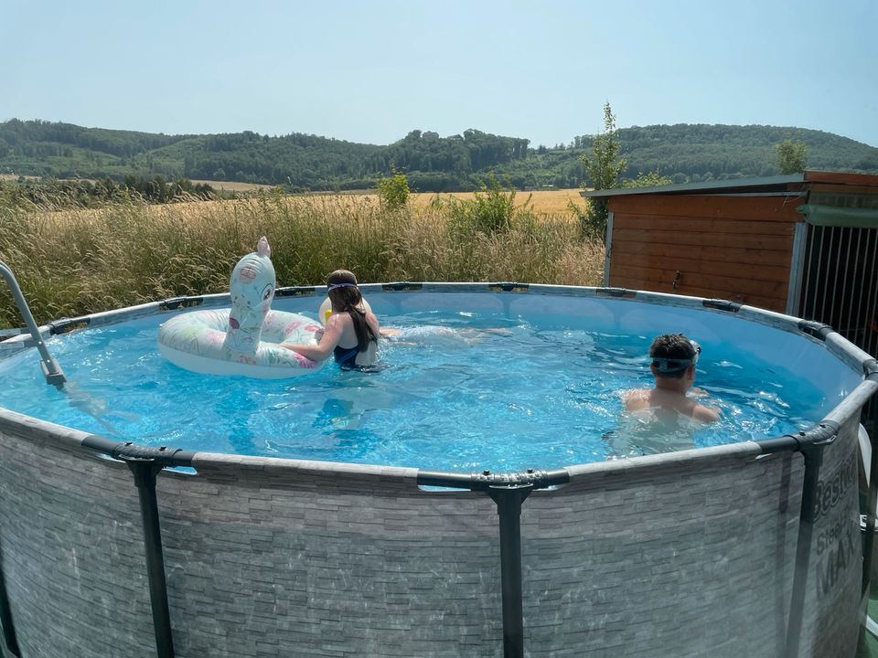 Swimmingpool inkl. Zubehör und Abdeckung 3,80x1,20m in Leinefelde