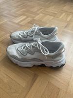 Adidas Ozweego Damen unisex 40 2/3 Sneaker Hannover - Ahlem-Badenstedt-Davenstedt Vorschau