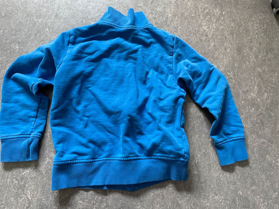 BENETTON Jacke (Gr. S / 6-7 Jahre) in Sulzbach a. Main