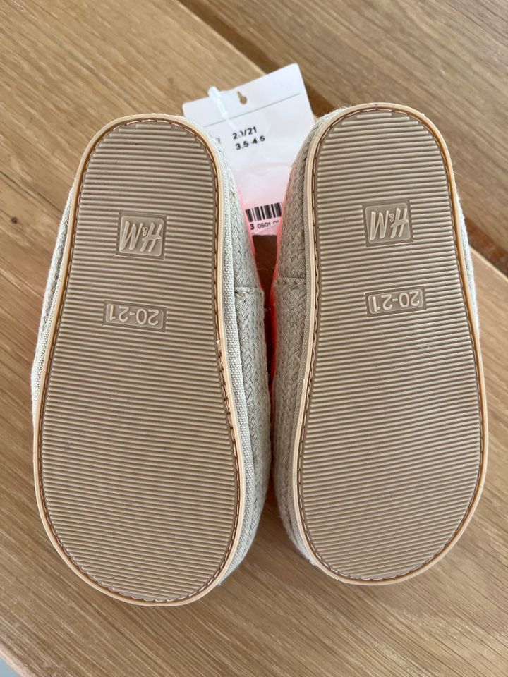 Süße Baby Espadrilles NEU in Gädheim