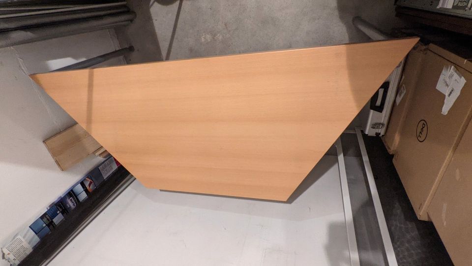 Schreibtisch 160x70 trapezförmig Metallgestell Buche hell in Herne