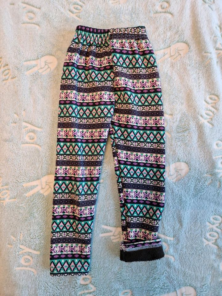 Gefütterte Mädchen Leggings  in gr. 110 in Schwalmstadt