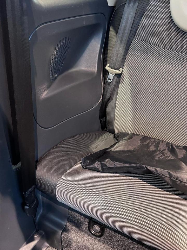 Fiat 500 Lounge Cabrio USB PDC Klima Windschott 2.Ha in Husum