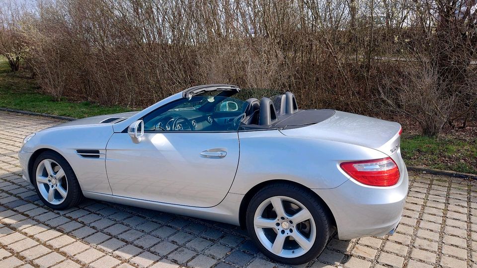 SLK 200  R172. mit Panoramadach  Inspektion neu in Kutzenhausen