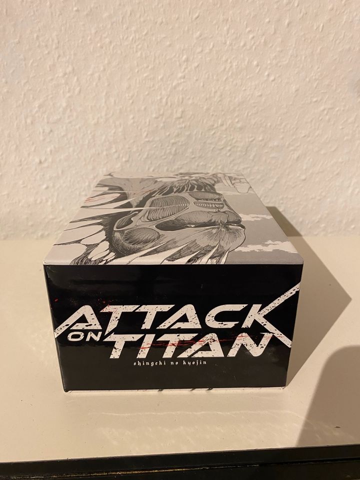 Attack on Titan Manga Band 1-5 in Nieder-Olm