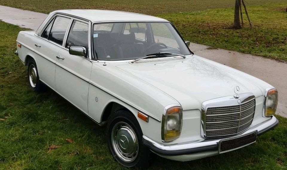 Mercedes  220D /8 W115  Oldtimer unrestauriert in Achern