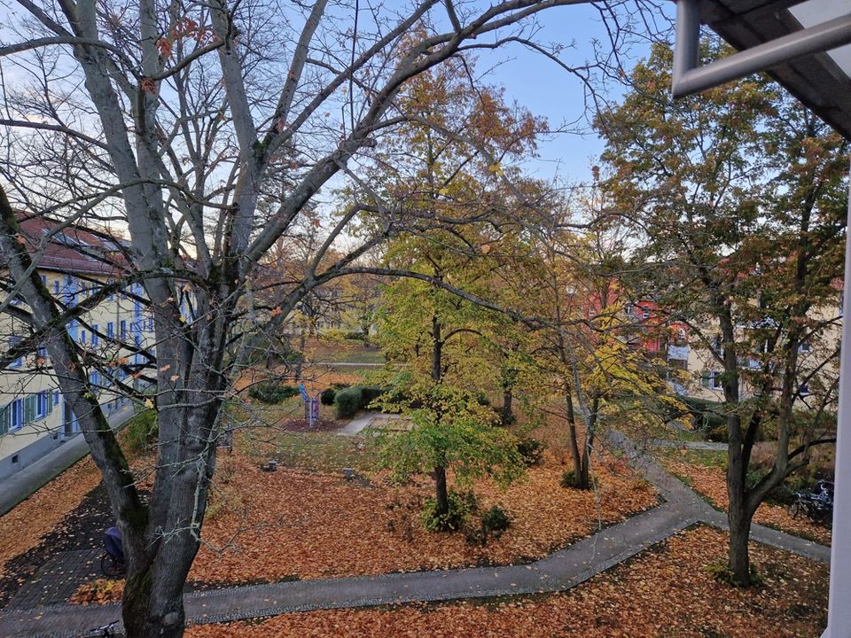 Topgepflegte vermietete 2-Zimmer-Eigentumswohnung mit Sonnenbalkon! in Berlin