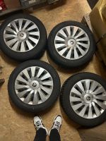 Hankook Winterreifen 205/55 R16 auf Skoda-Felgen Baden-Württemberg - Großrinderfeld Vorschau