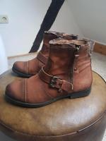 Bugatti Damen Stiefelette Lederstiefel Echtleder 36 Riemchenboots Hessen - Karben Vorschau