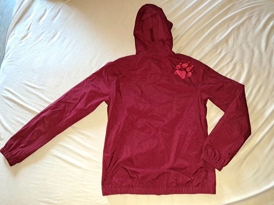 Jack Wolfskin Jacke Gr 164 in Hüllhorst