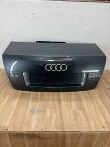 Audi Original A4 8E B6 8H Griffleiste Heckklappe