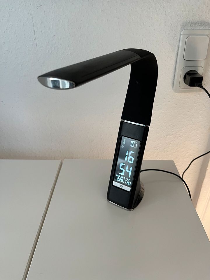 Digitale Schreibtischlampe LED flexibel in Göttingen
