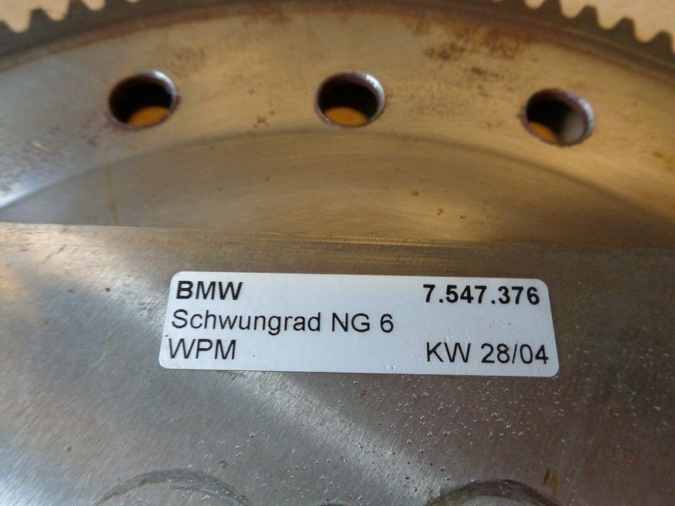 BMW 6er E63 E64 630i N52 Schwungrad Automatik Schwungscheibe in Alsfeld